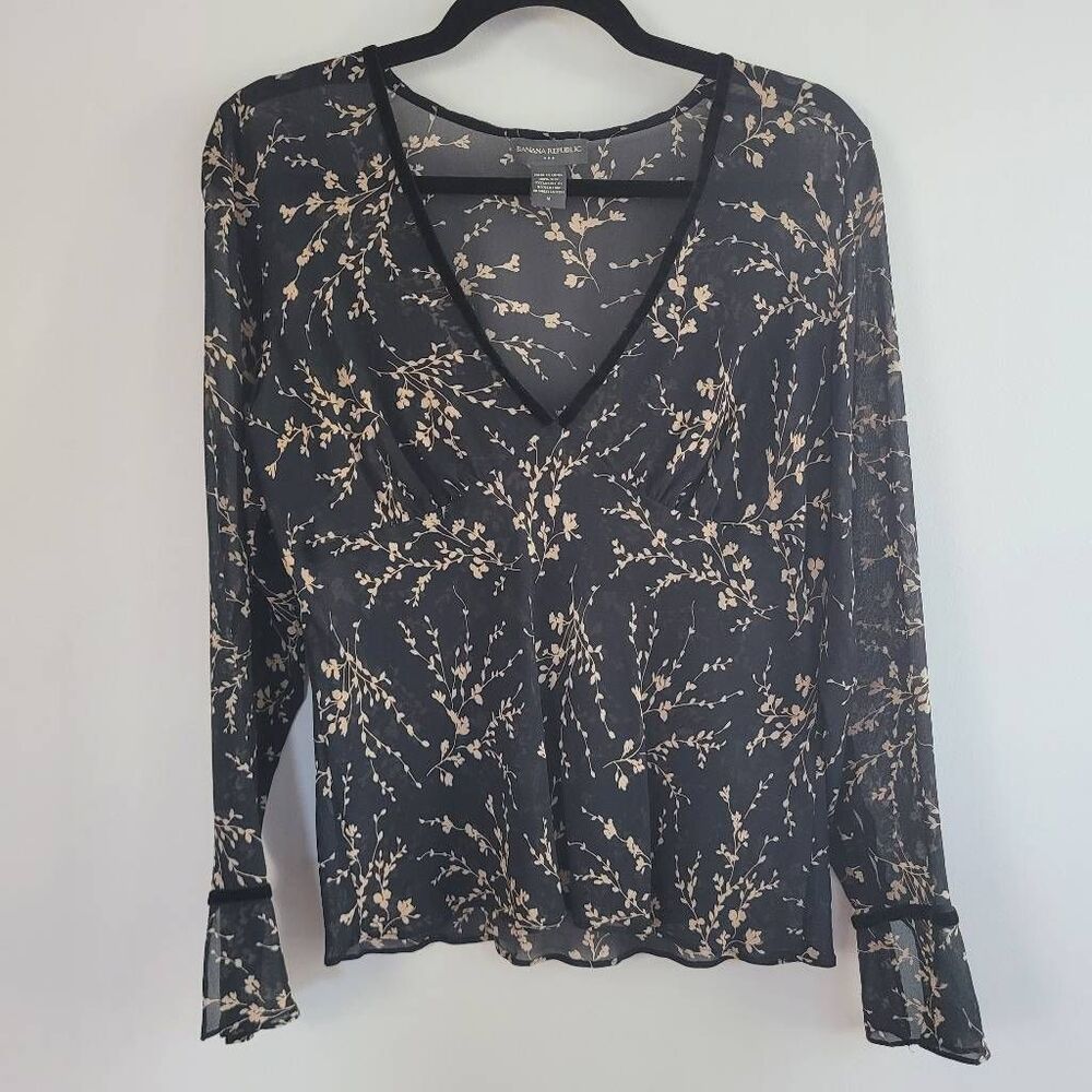 Vintage Y2K Banana Republic 100% silk‎ babydoll top dark floral whimsigoth goth - Picture 4 of 13